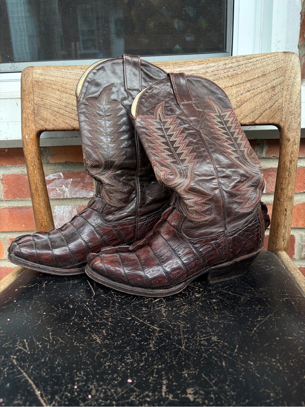 Men's Brown Alligator-Pattern Western Boots